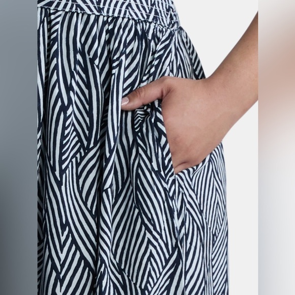 NWOT Terra & Sky Women's Plus Size Puff Sleeve Dress, blue & white sz.4X - Picture 4 of 8